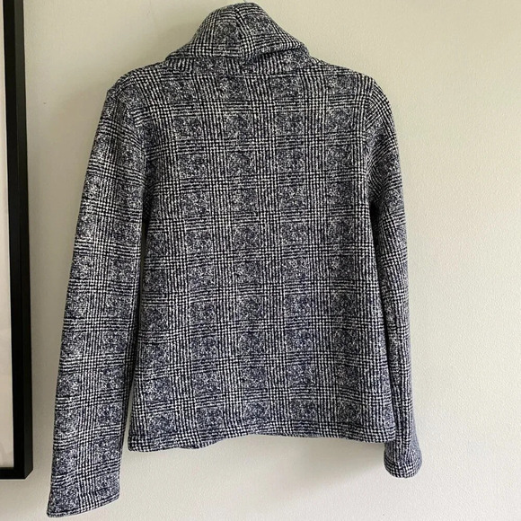 J. Crew Navy White Cozy Fleece Knit Plaid Checkered Turtleneck Sweater Size S - Picture 7 of 12